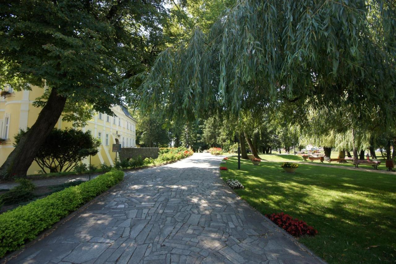 Hotel Zamek Chalupki Εξωτερικό φωτογραφία